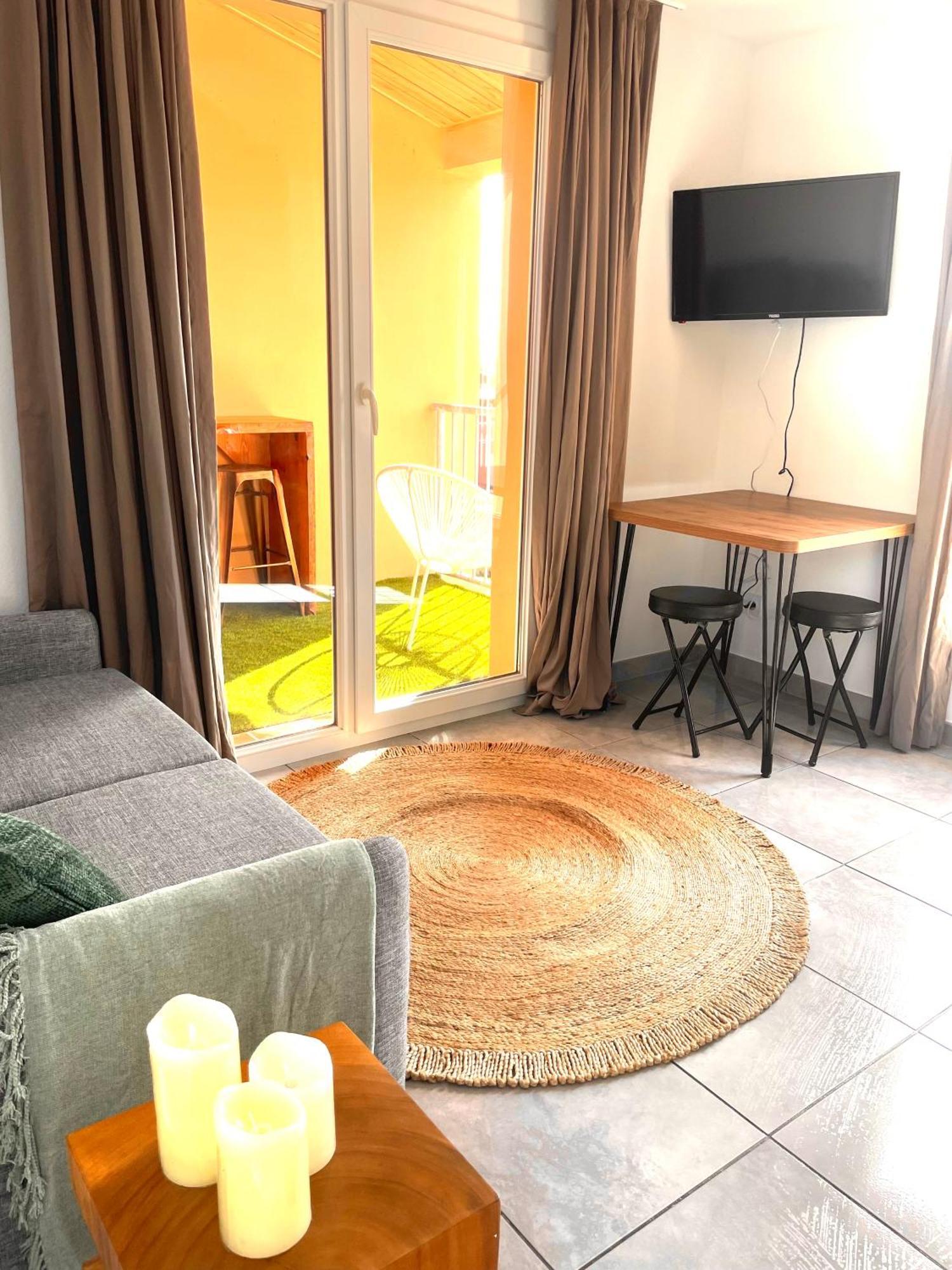 Residence Hoteliere Les Hameaux De Saint Cyprien 25 M2 Lecci Exterior foto